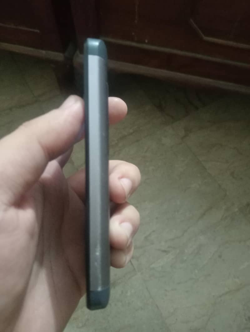 Nokia 230 Dual Sim 5