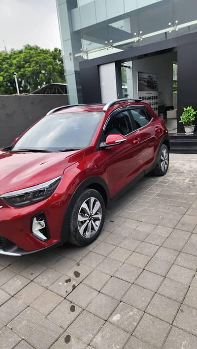 KIA STONIC 2023 model for sale urgent full option sunroof