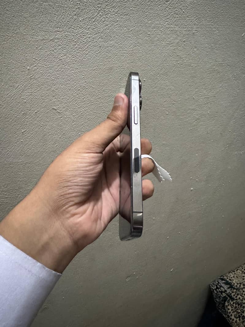 Apple iPhone 13 Pro 1