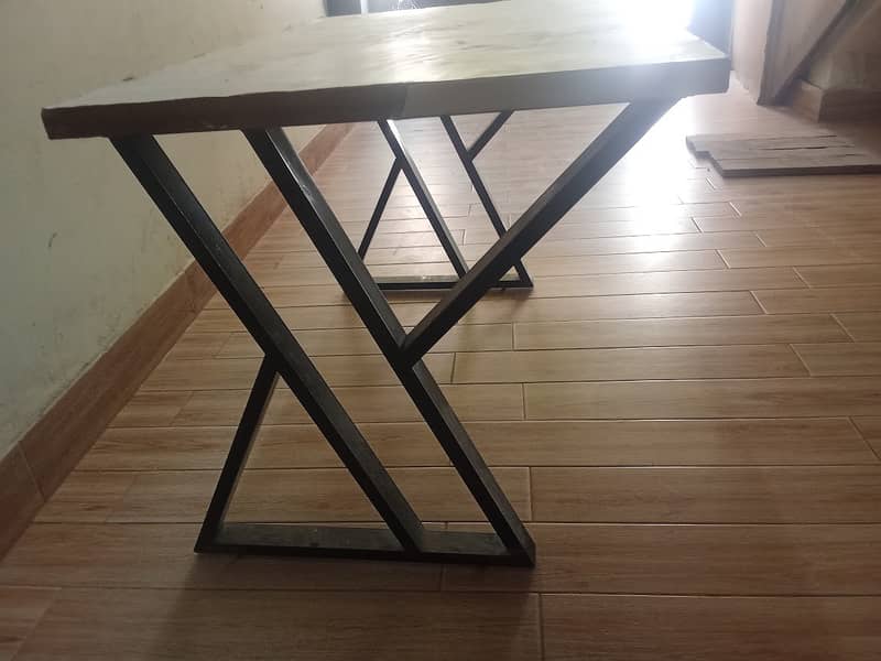 Computer Table 1