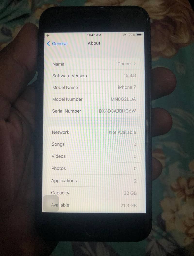 Apple iPhone 7 0