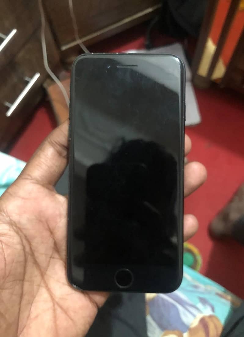 Apple iPhone 7 4