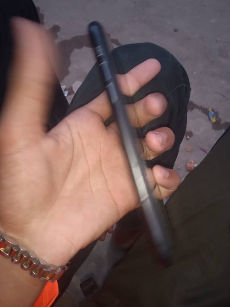 Apple iPhone 11 7