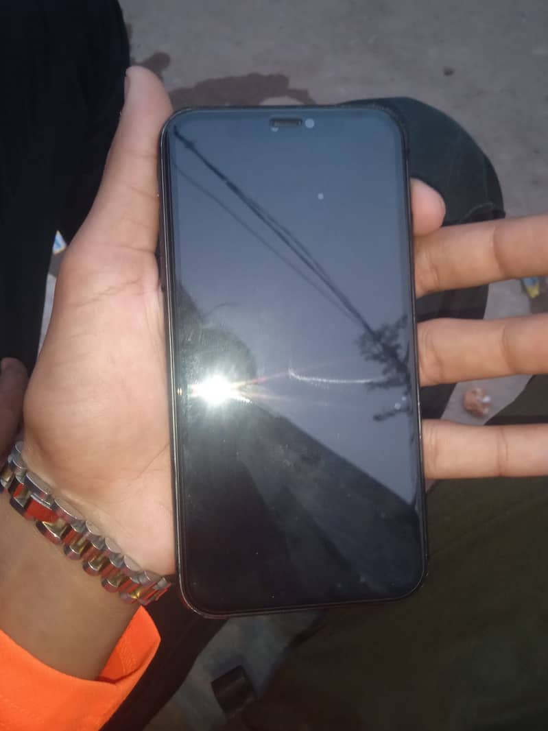Apple iPhone 11 8
