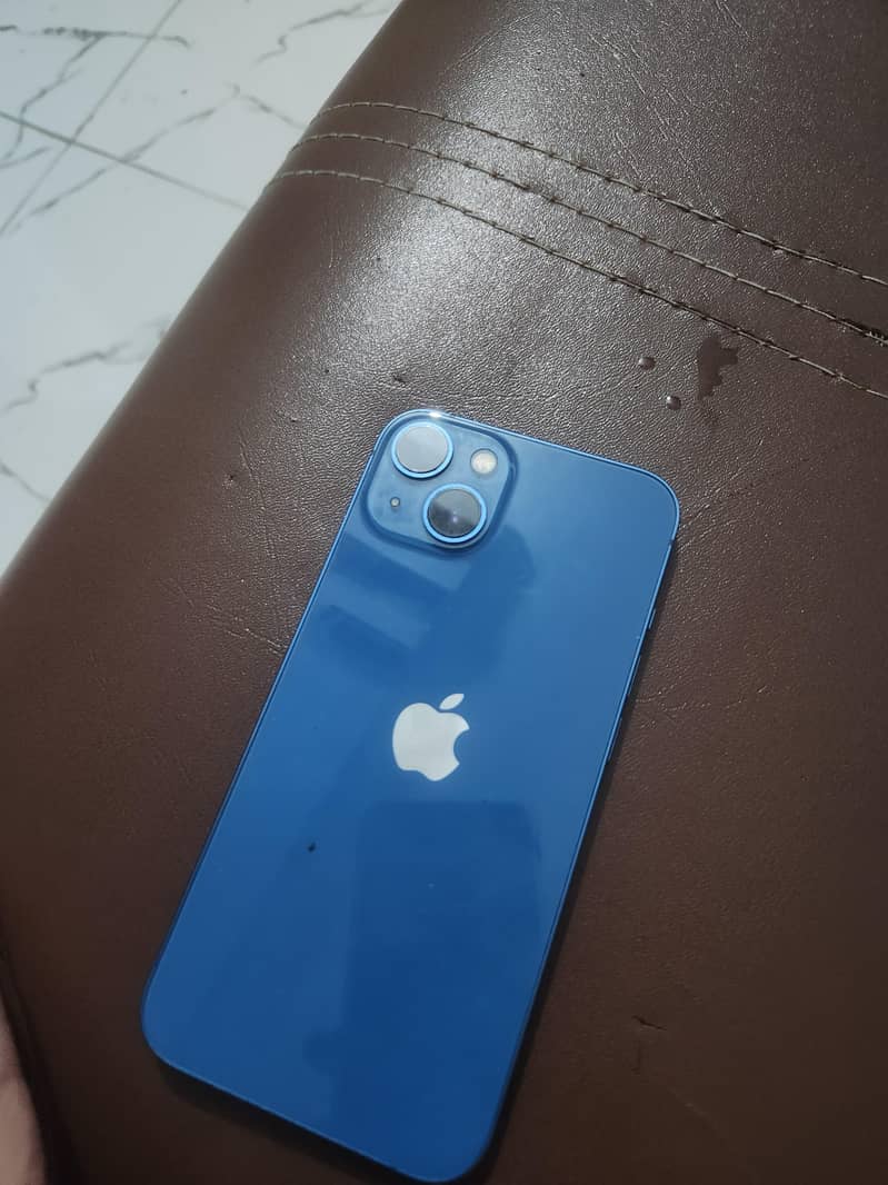 Apple iPhone 13 0