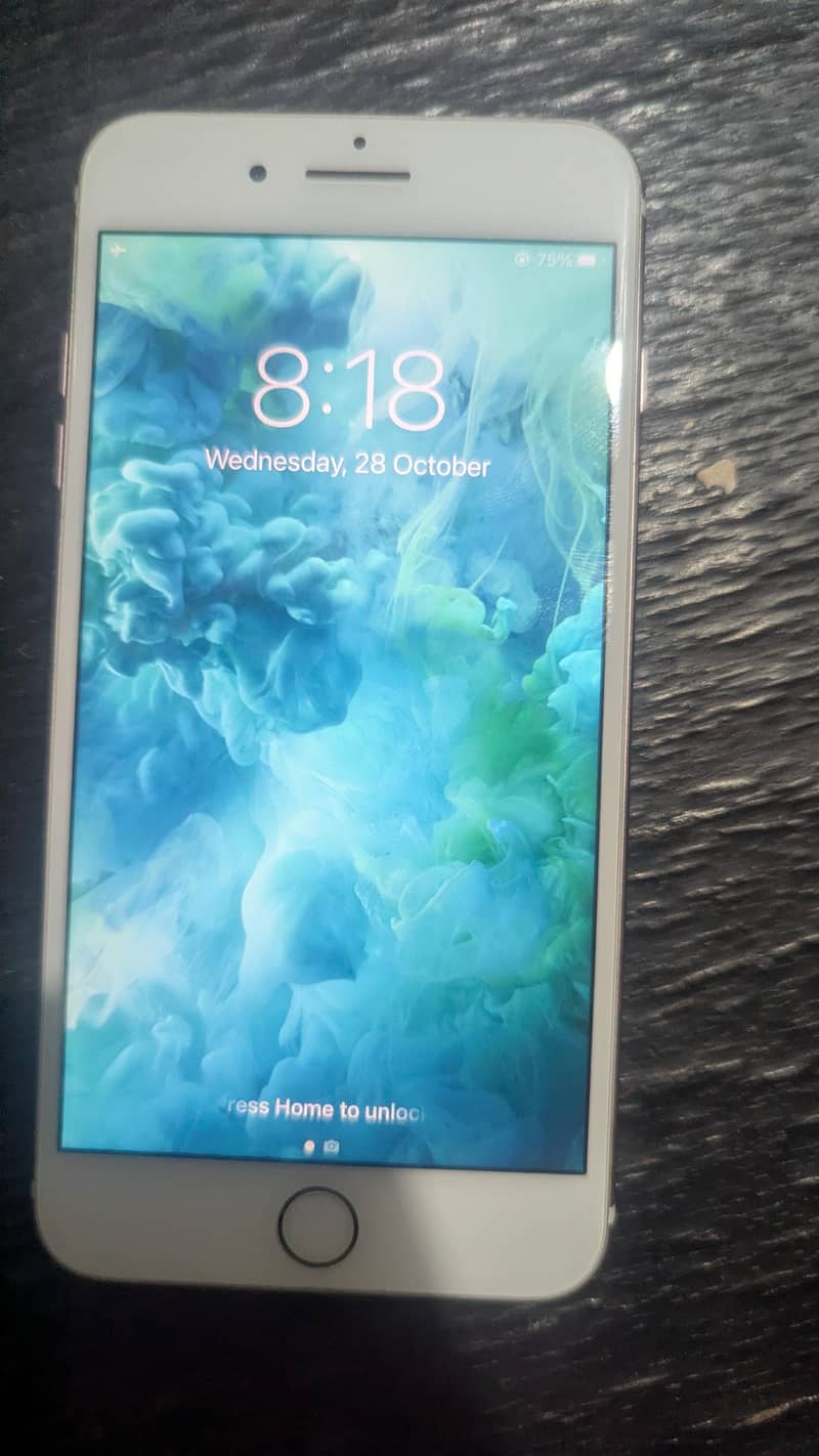 Apple iPhone 7 Plus 0