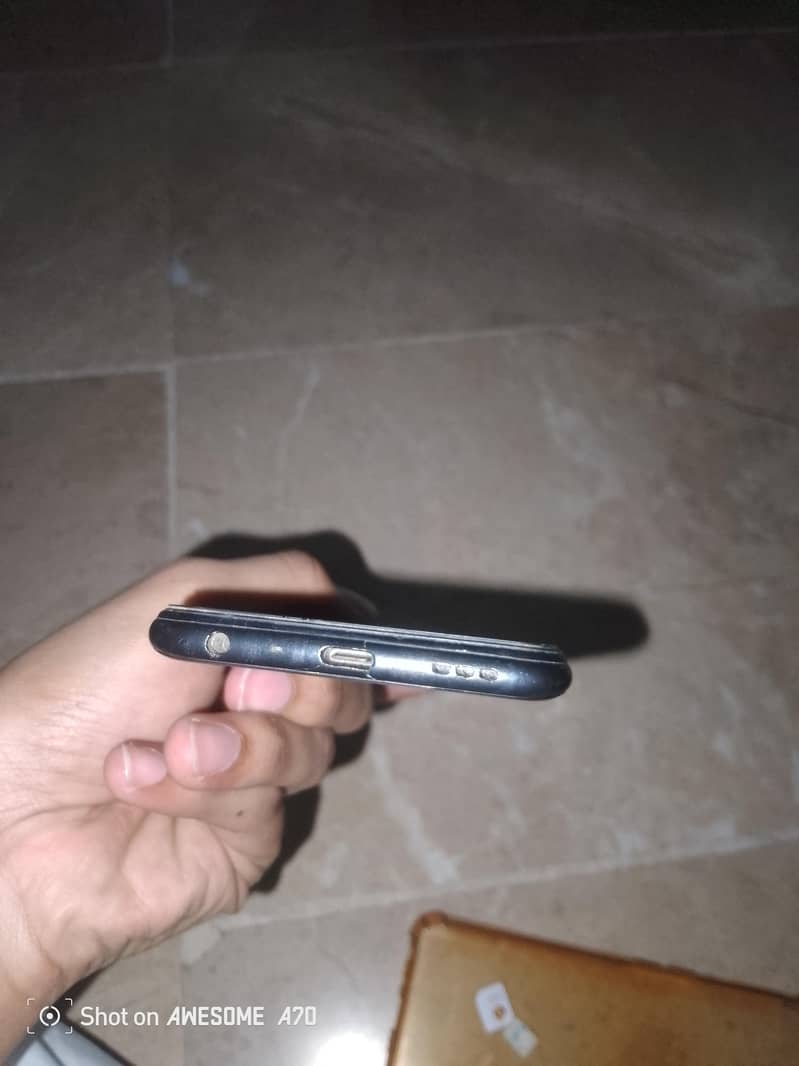 OPPO A76 1