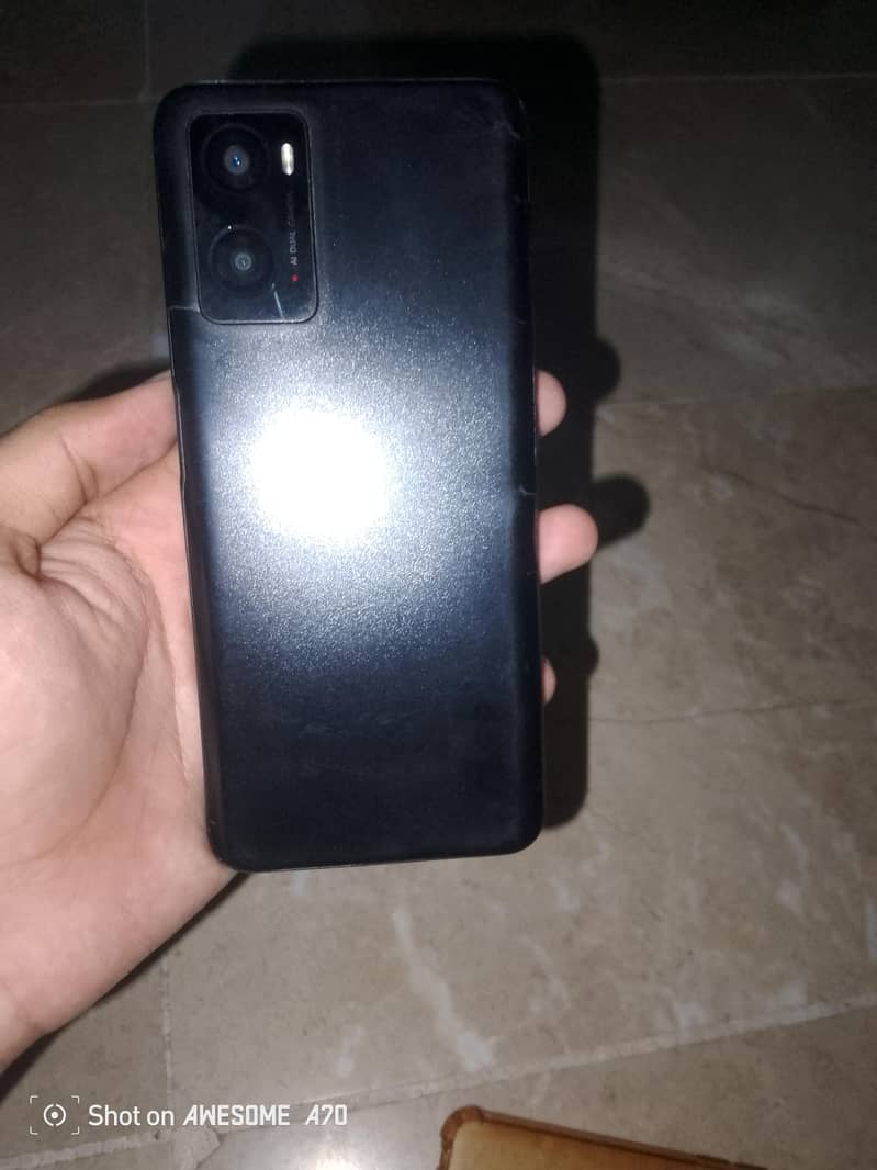 OPPO A76 3