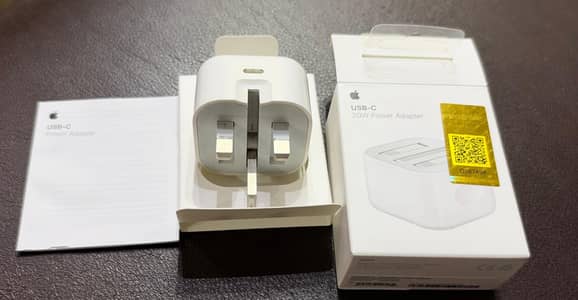 Original Apple 20W USB-C Power Adapter (Condition 10/10)