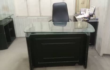 Office Table\Office Chair\Sofa Set\Office sofa\Boss Table\singal sofa