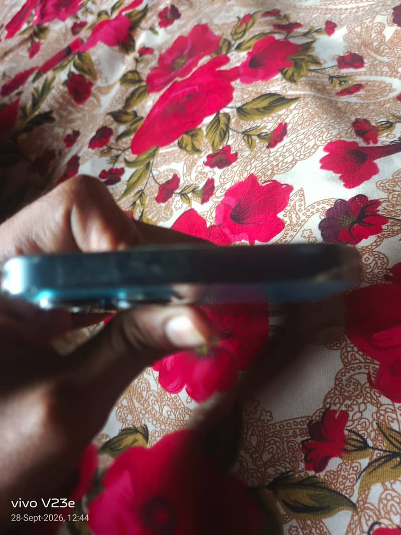 Apple iPhone 12 Pro Max 4