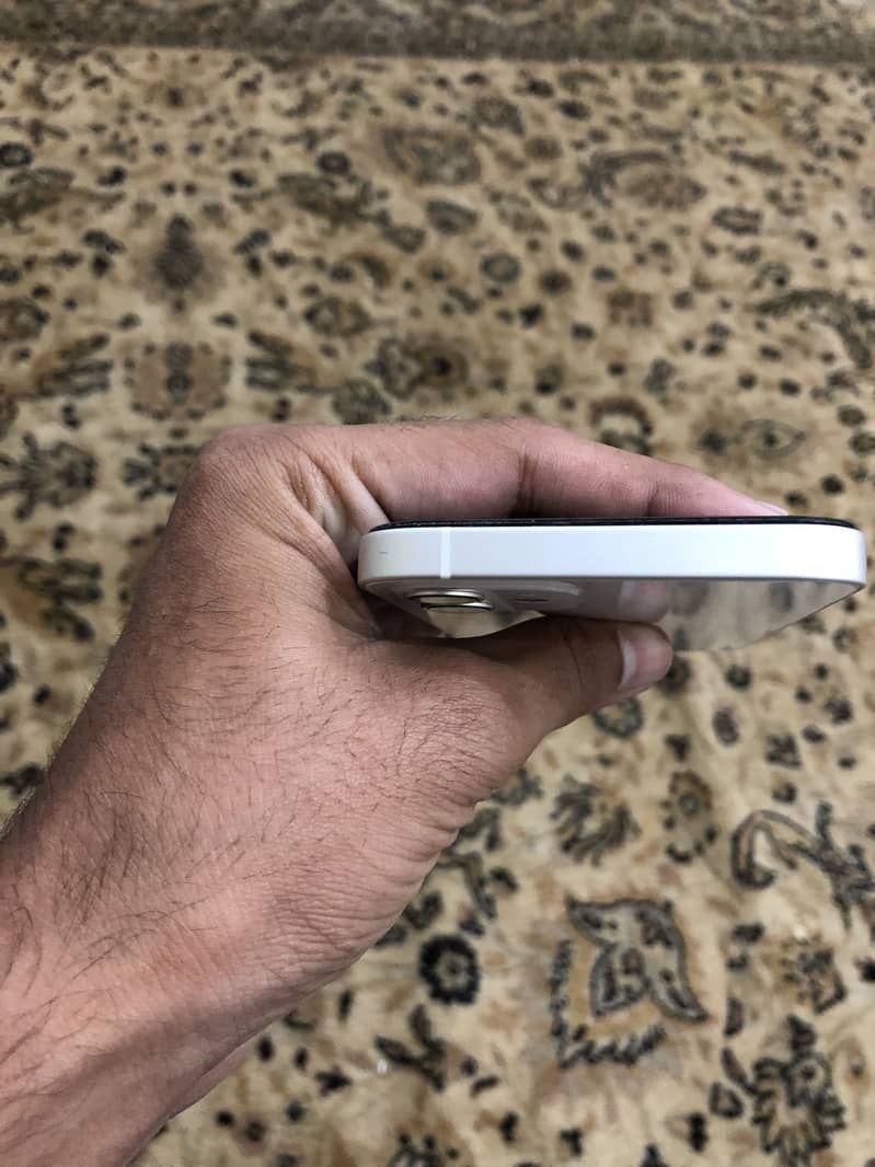 Apple iPhone 12 5