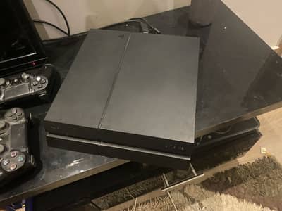 Ps4 fat 800GB with 7 dvd’s