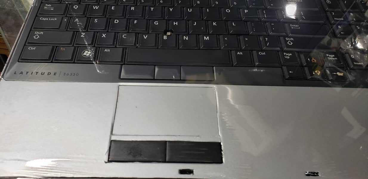 Dell LATITUDE E6530 2