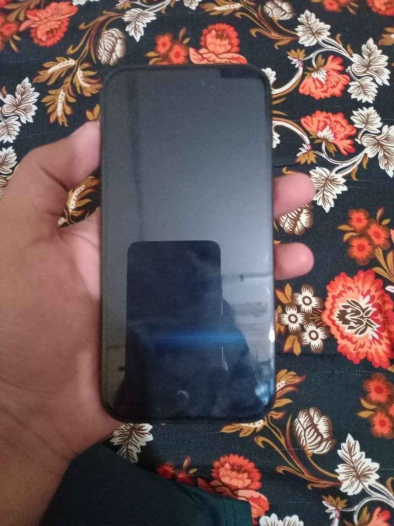 Apple iPhone 16 0
