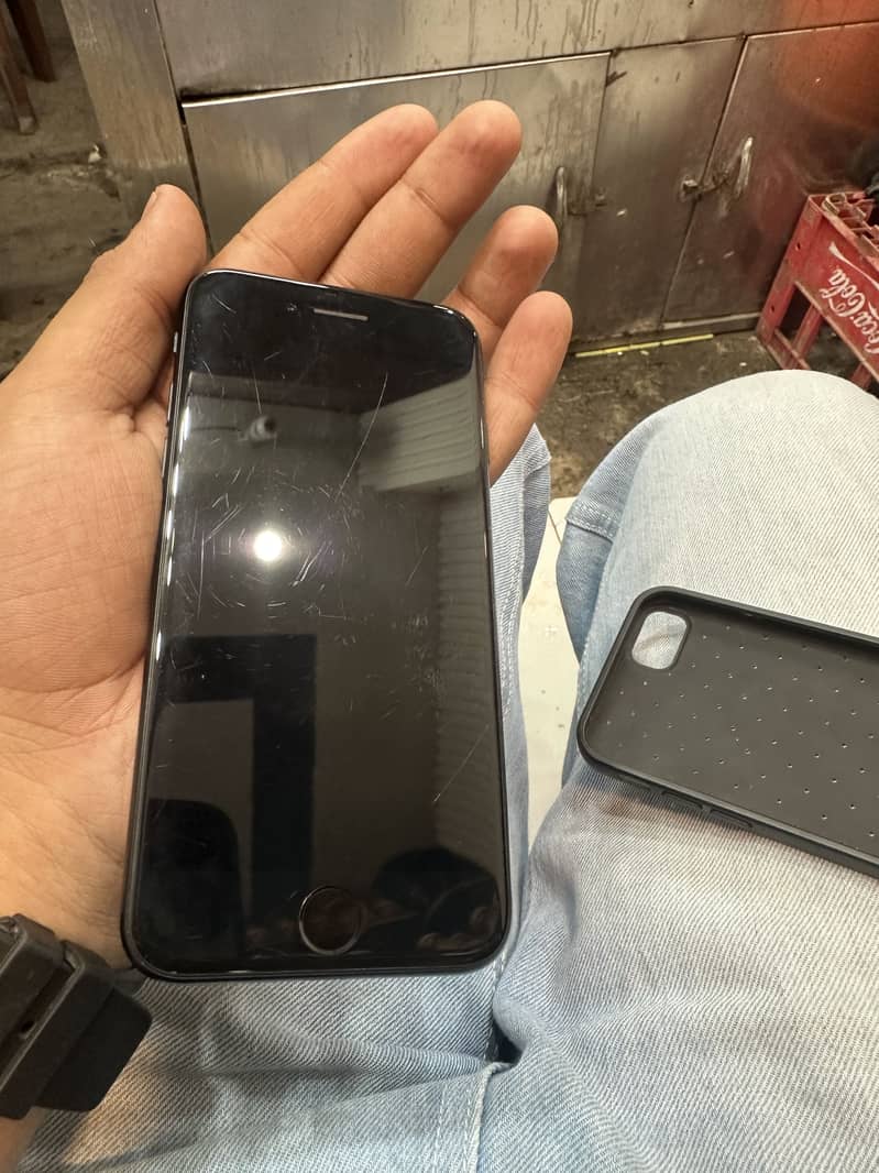 Apple iPhone SE 0