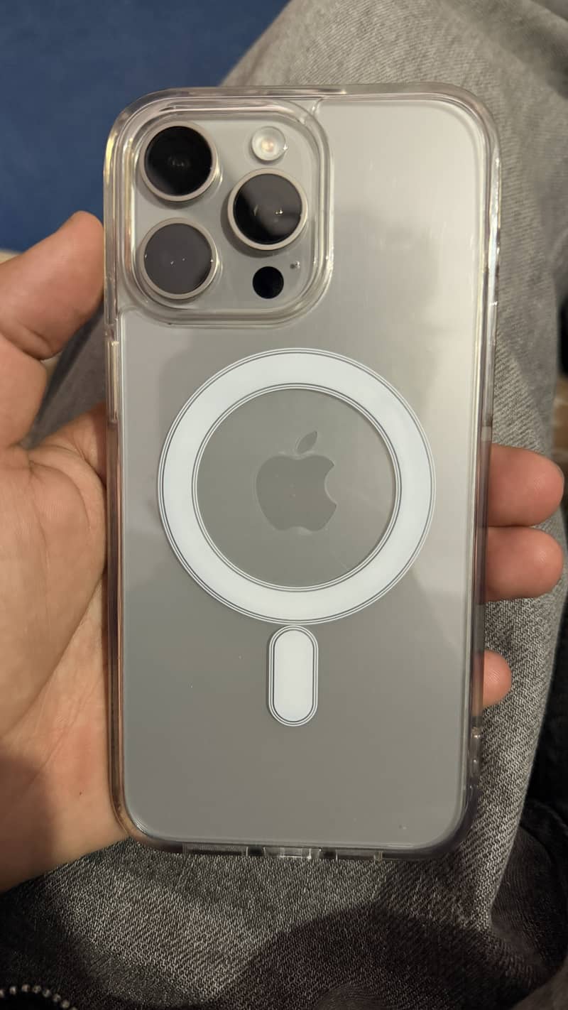 Apple iPhone 15 Pro Max 1