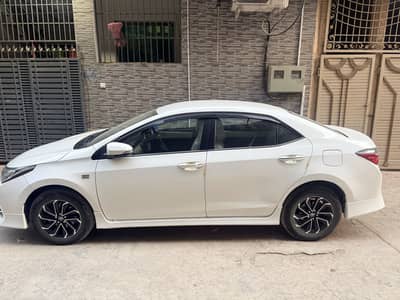 Toyota Corolla Altis 1.6 X 2023