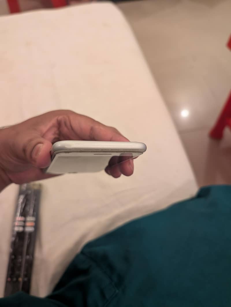 Apple iPhone 7 5