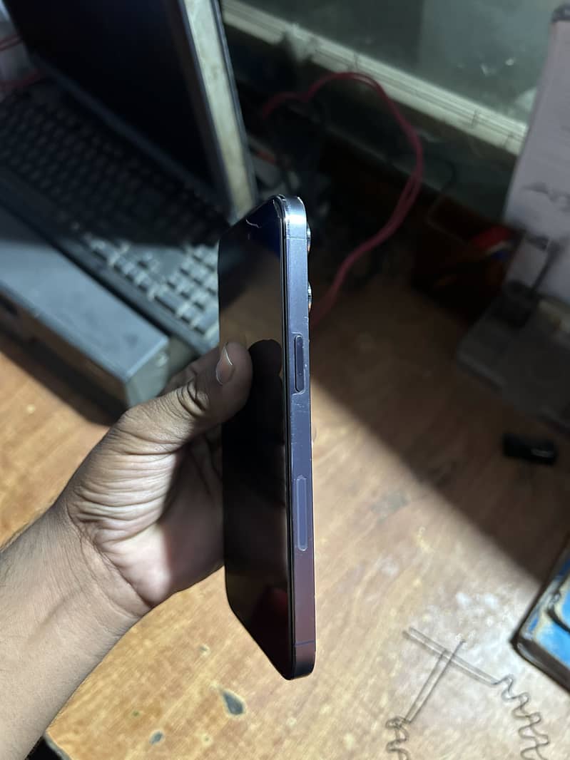 Apple iPhone 14 Pro Max 1