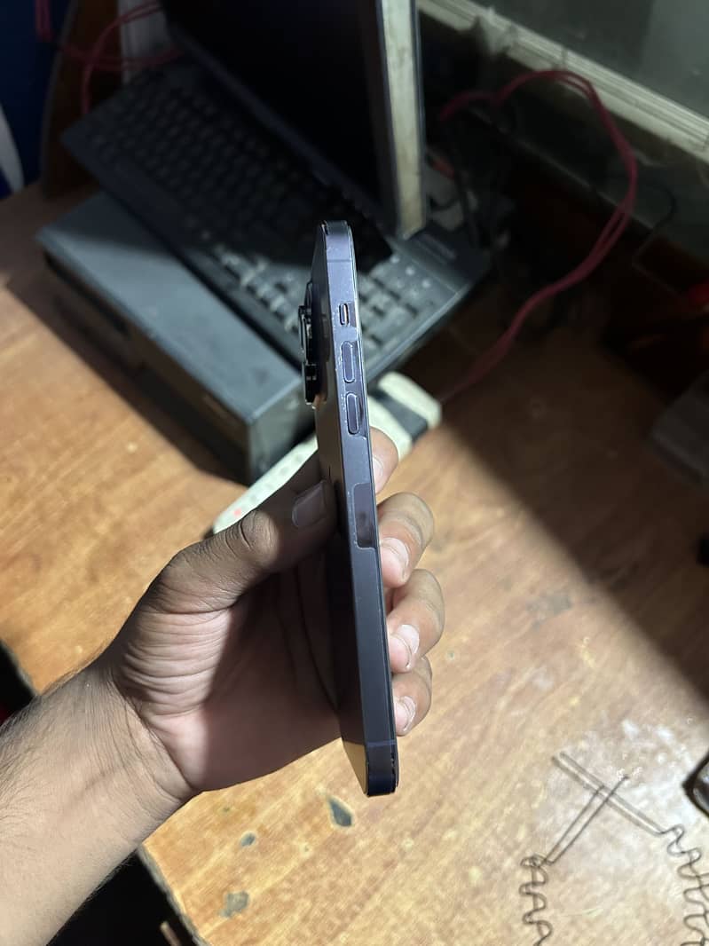Apple iPhone 14 Pro Max 2