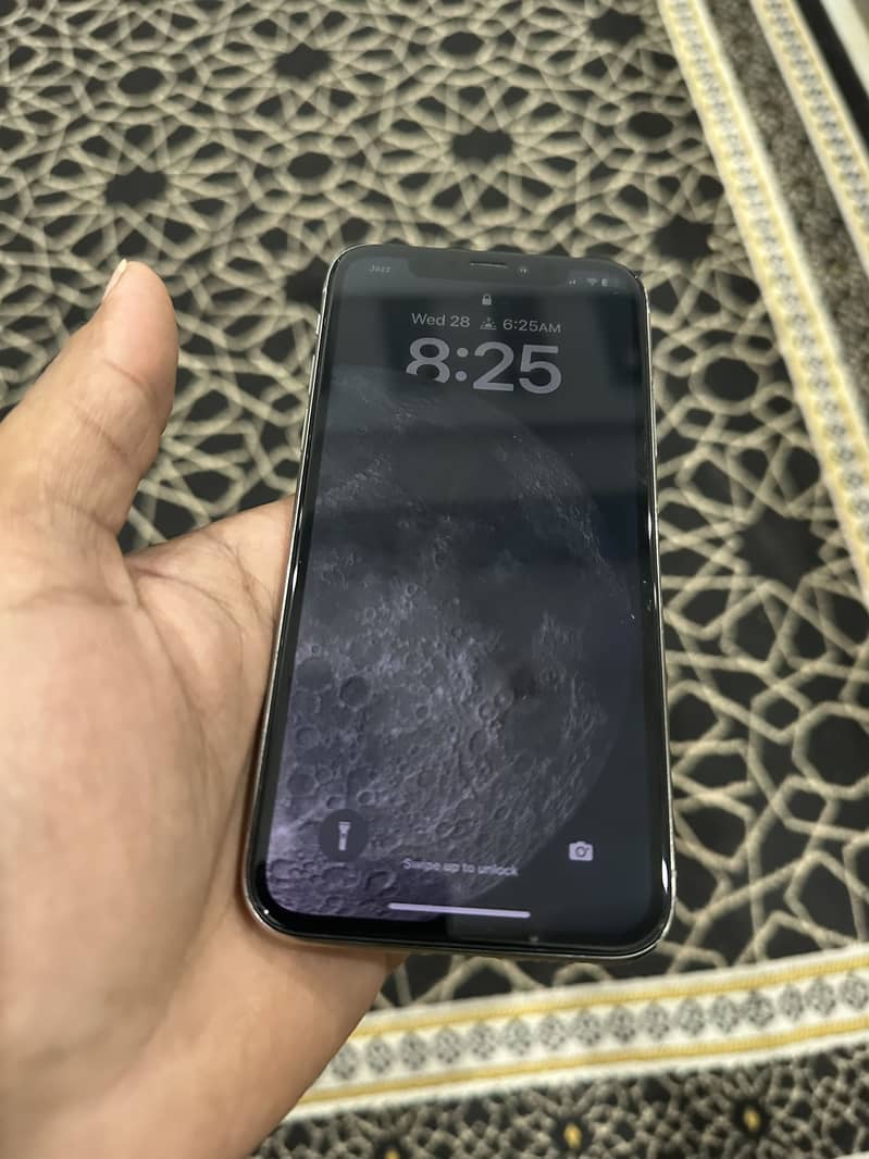 Apple iPhone X 5