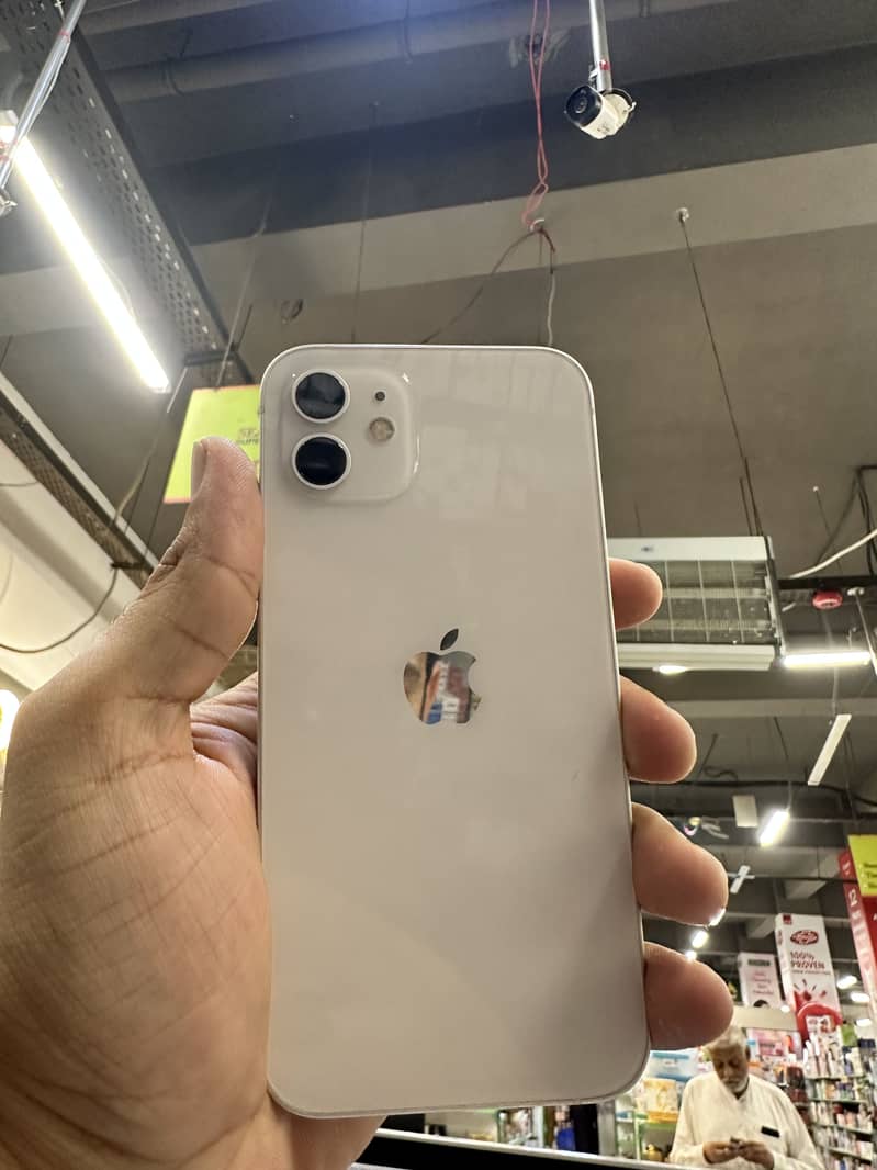 Apple iPhone 12 0
