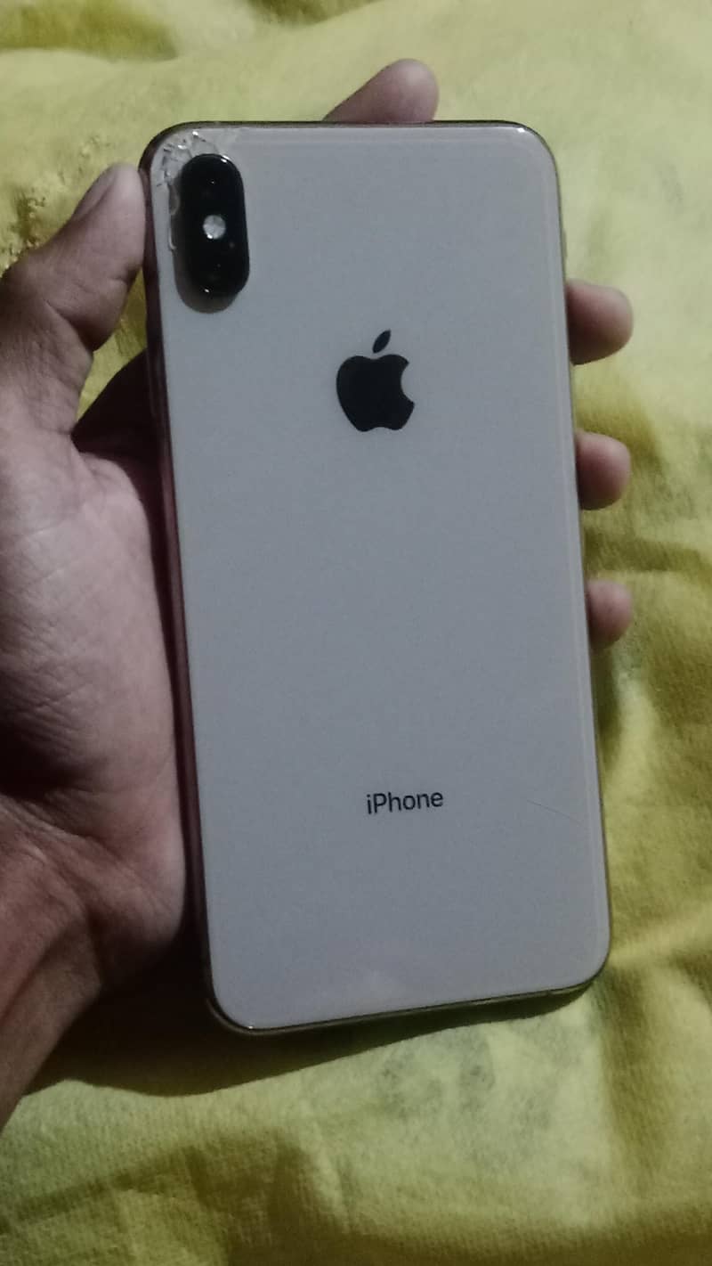 Apple iPhone XS Max 1