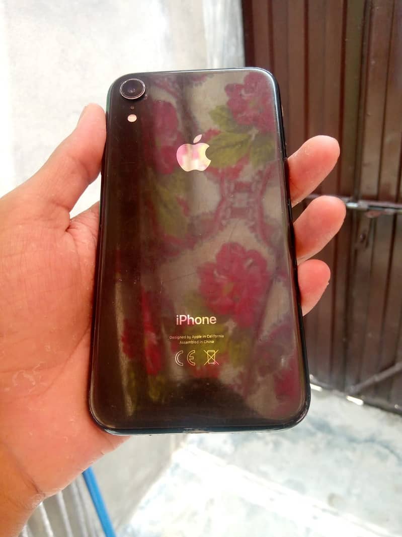 Apple iPhone XR 1