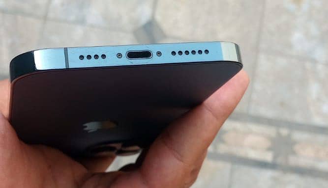 Apple iPhone 12 Pro Max 7