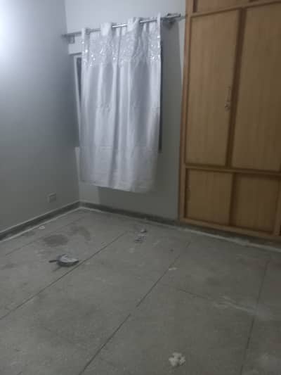 G11/4 PHA FLAT FOR RENT PRIME LOCATION