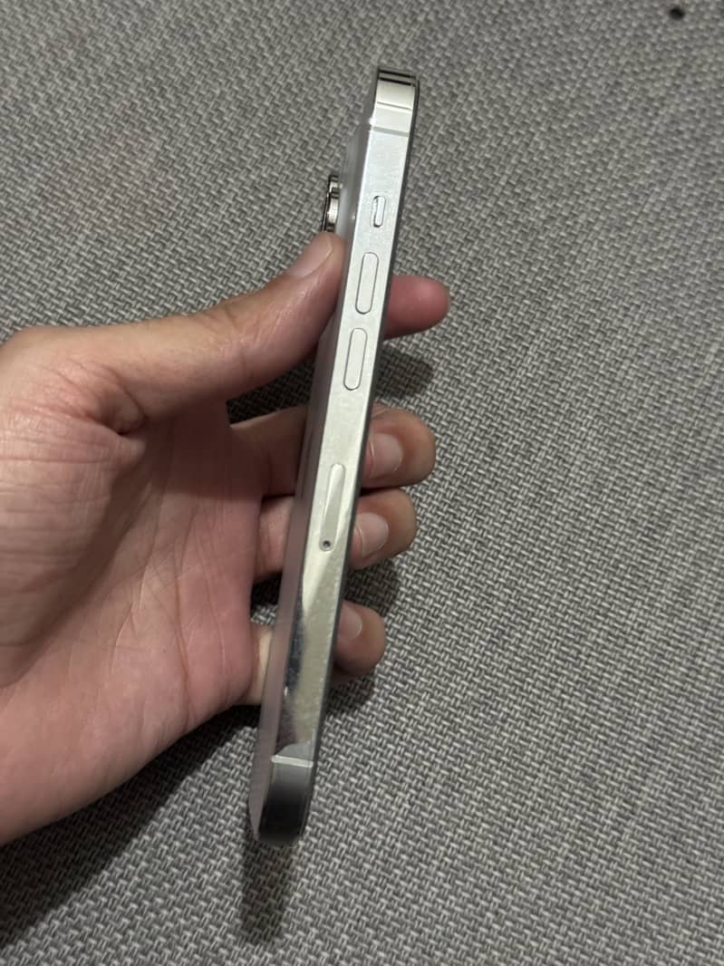 Apple iPhone 14 Pro 3