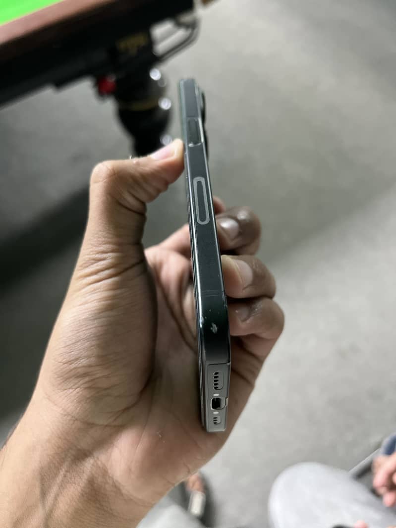 Apple iPhone 15 2