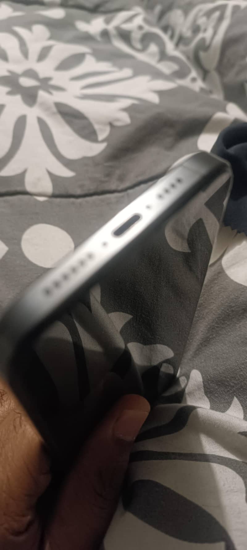 Apple iPhone 15 Pro Max 3