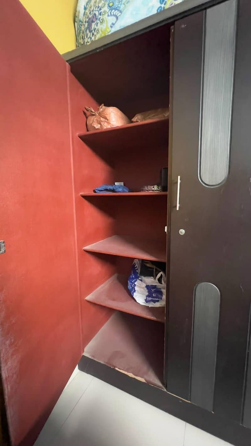 Wardrobe 2 door 1