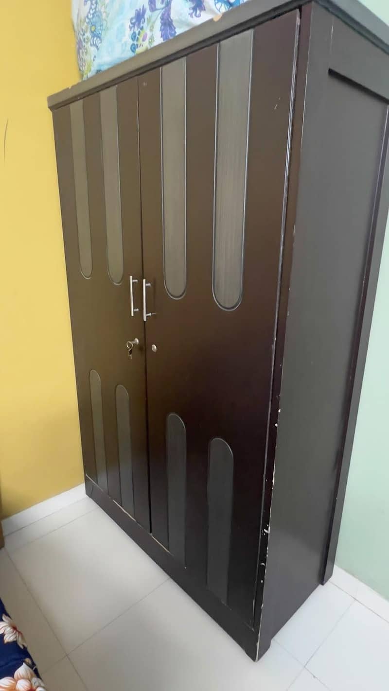 Wardrobe 2 door 3