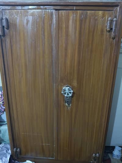 Iron Almahri Heavy Weight Wooden Colour New Condition  Home Used