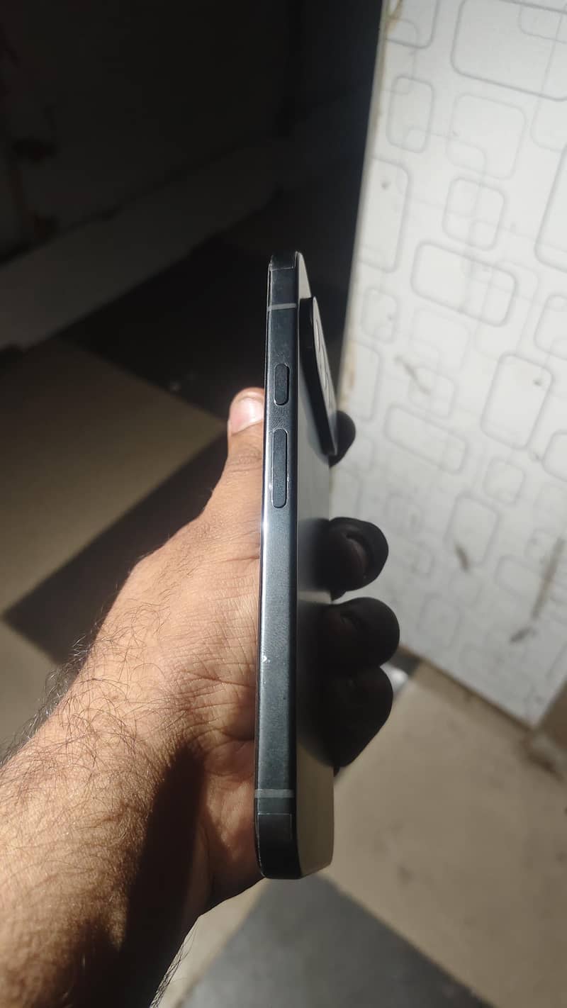 Google Pixel 10 Pro XL 6