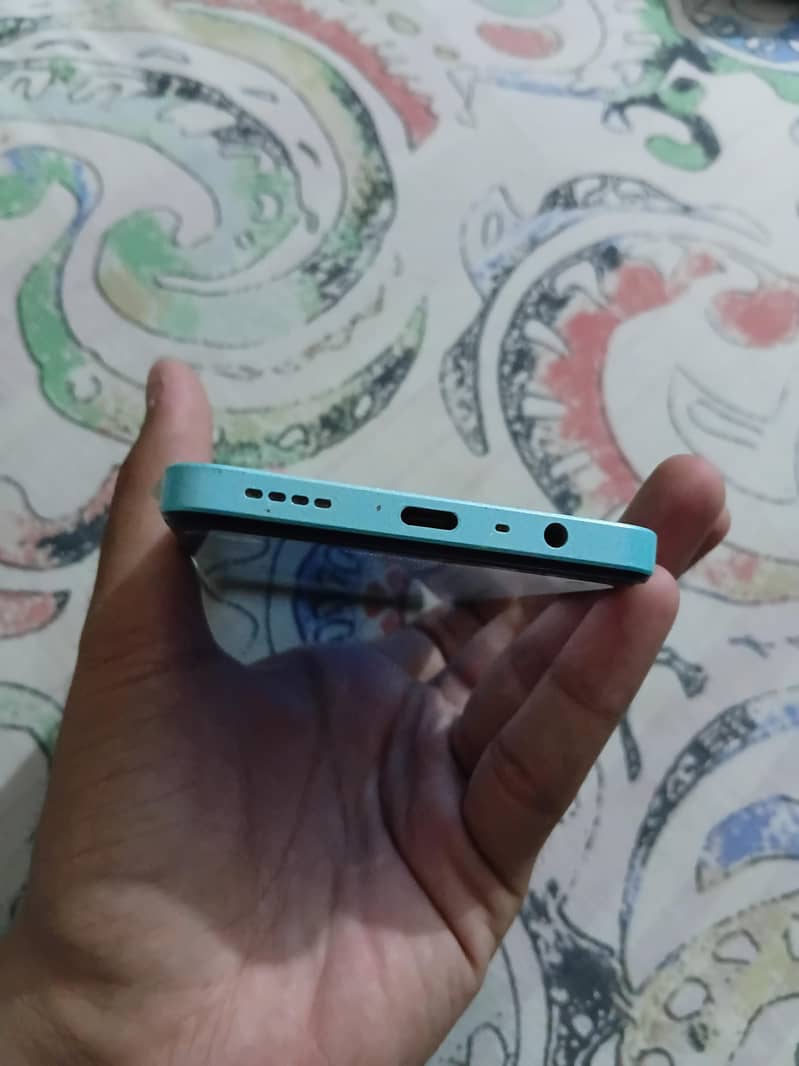 Realme C51 4