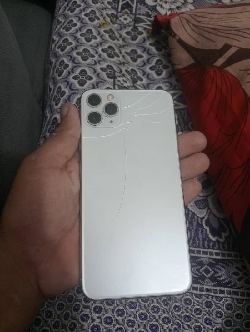 Apple iPhone 11 Pro Max 0