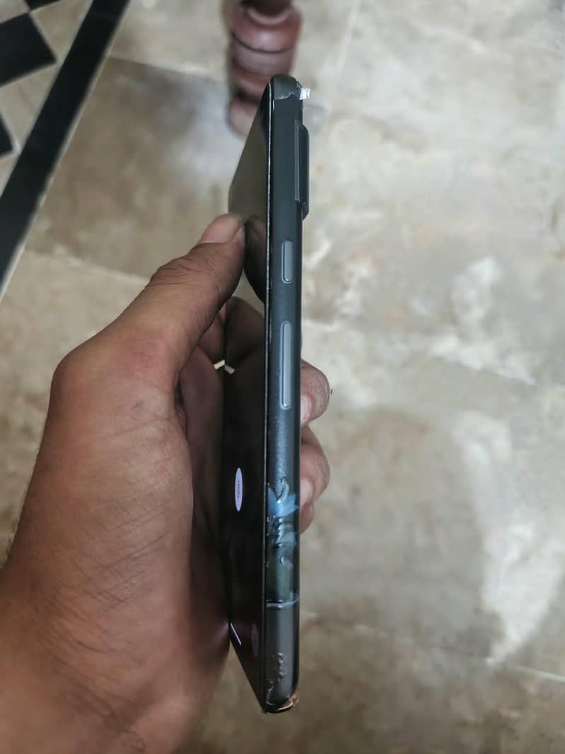 Google Pixel 7 4
