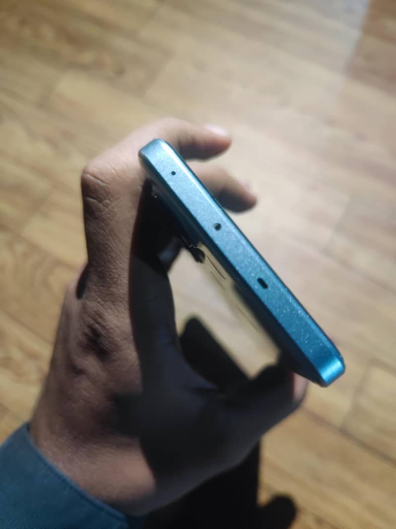 One Plus Ace 2V 6