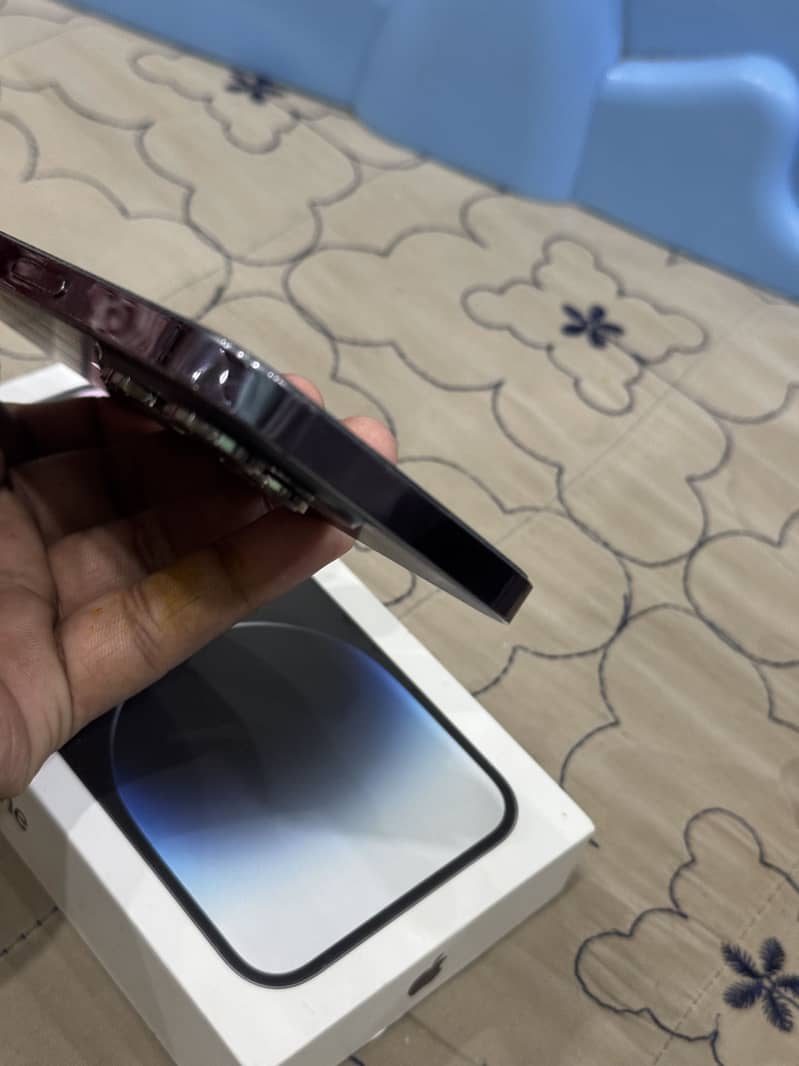 Apple iPhone 14 Pro Max 1