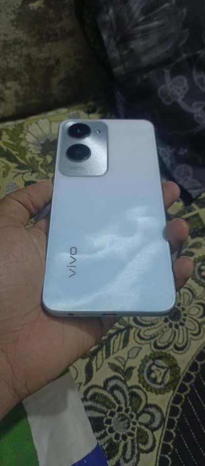 Vivo Y18