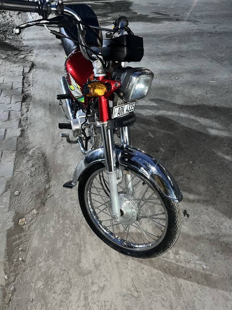 Honda CD70 3