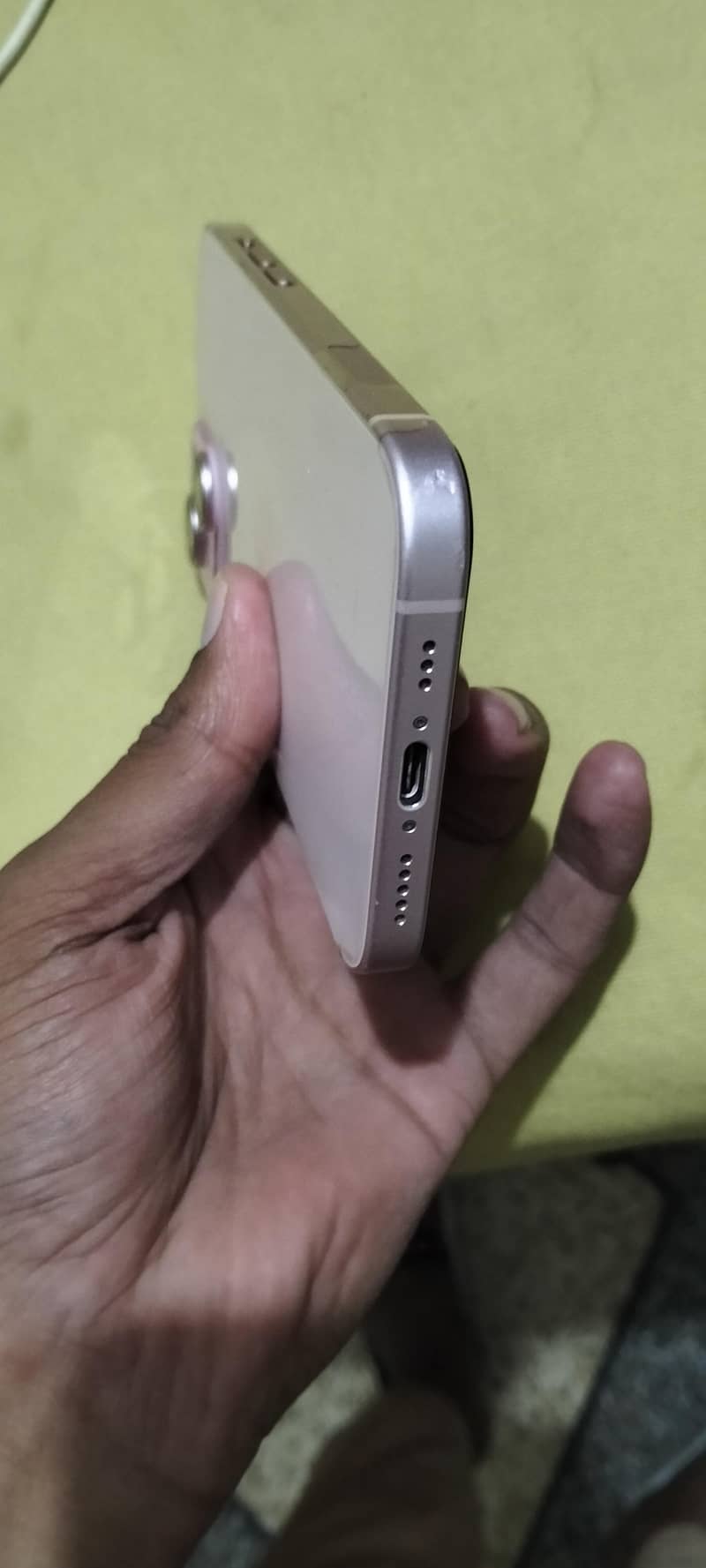 Apple iPhone 15 2