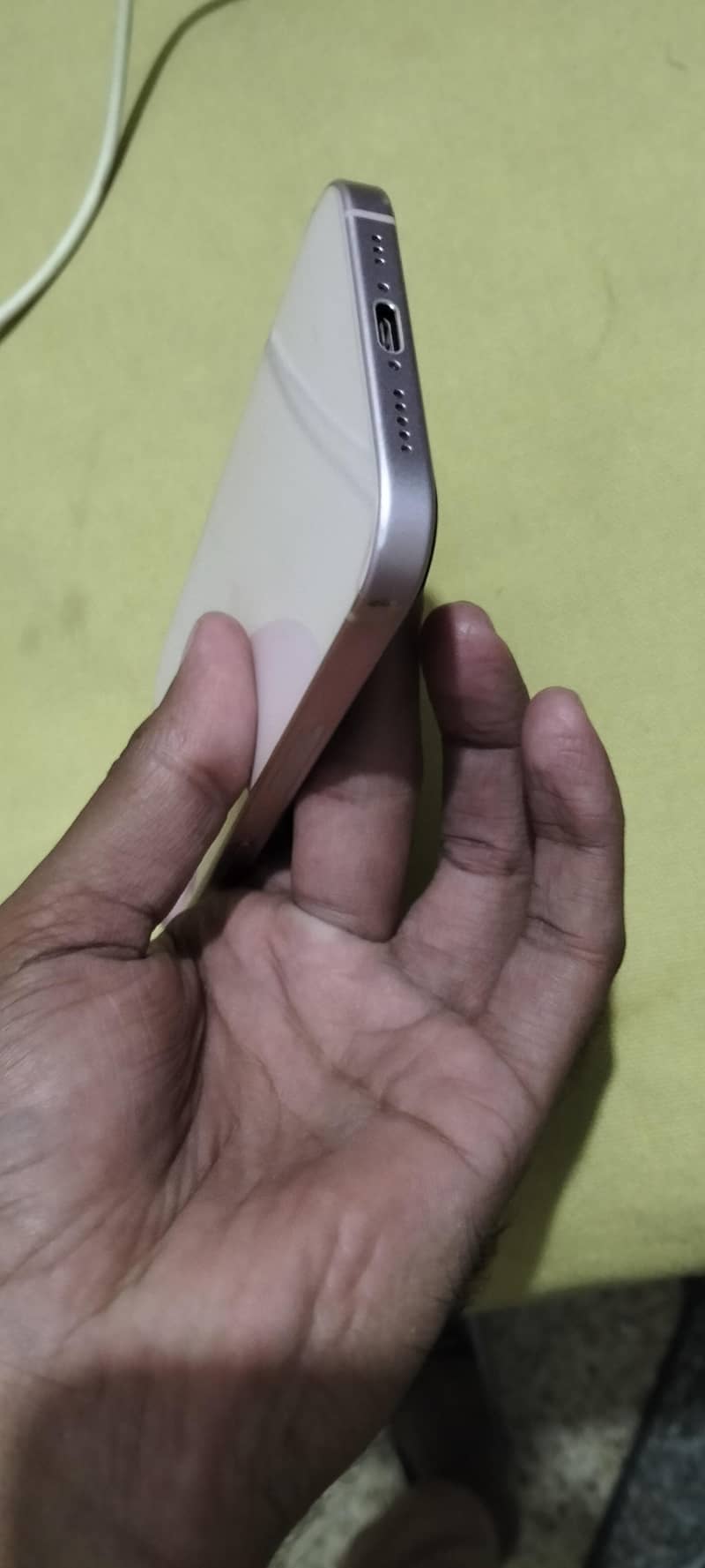 Apple iPhone 15 3