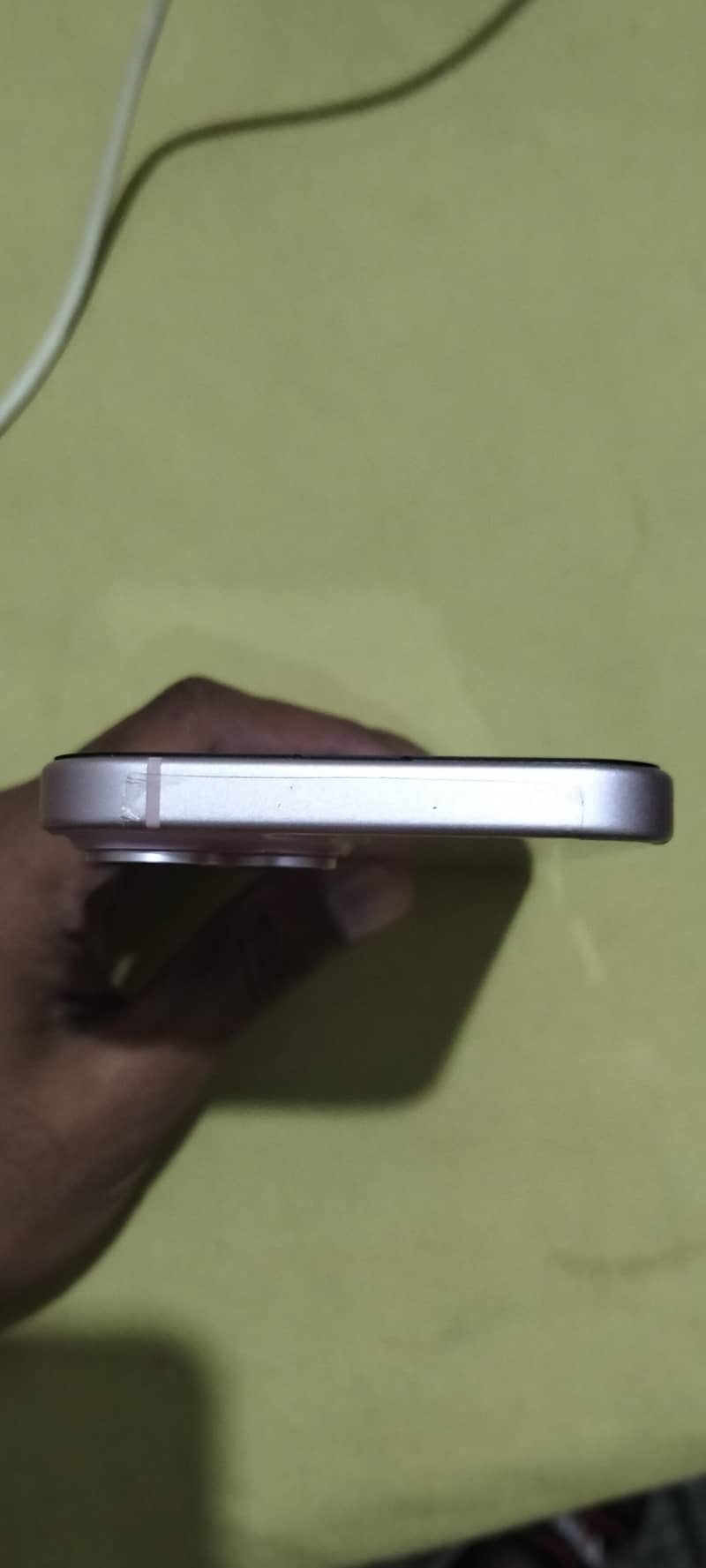 Apple iPhone 15 4
