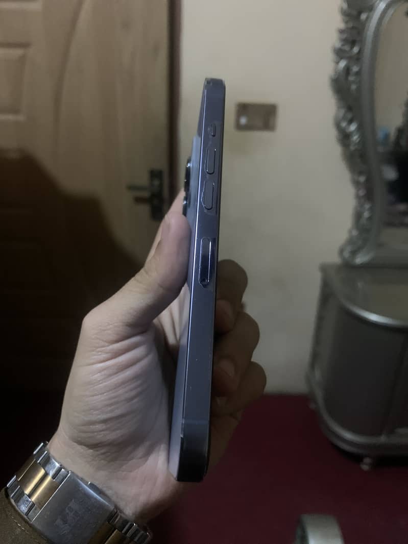 Apple iPhone 13 Pro 0
