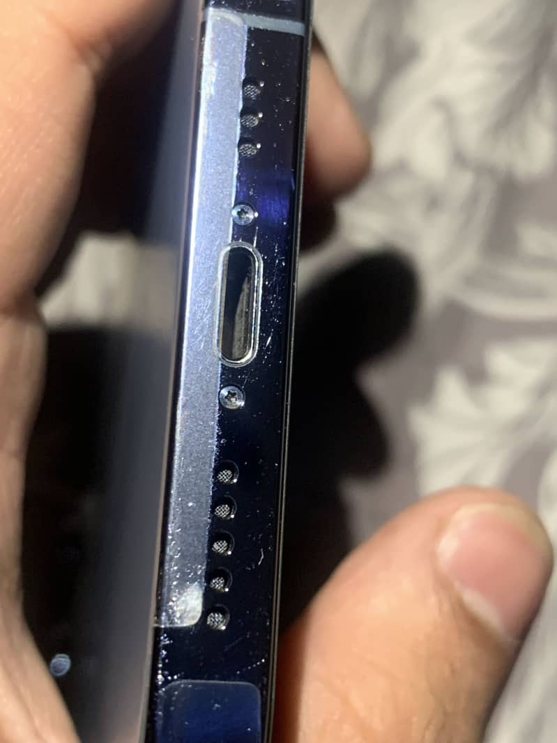 Apple iPhone 13 Pro 2